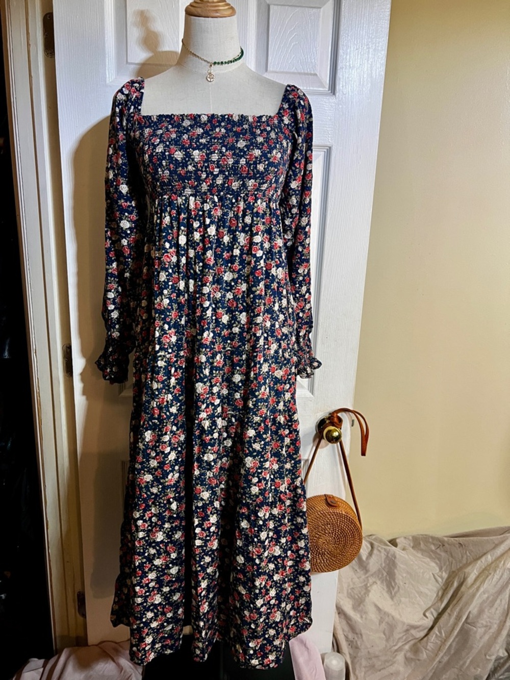 Easel Wms Ditsy Floral Smocked Pleated Rayon Cottage Peasant Midi Dress Navy‎ S
